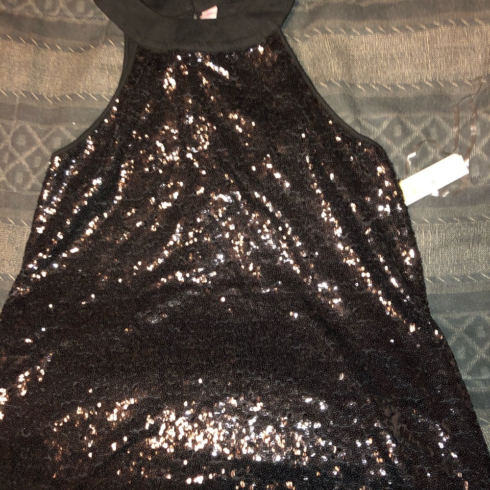 Sequence top